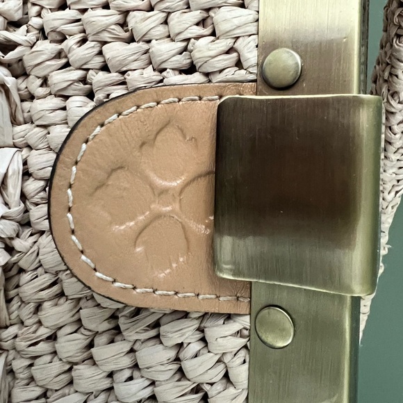 Patricia Nash Elegant Cream Woven Handbag - Picture 5 of 7